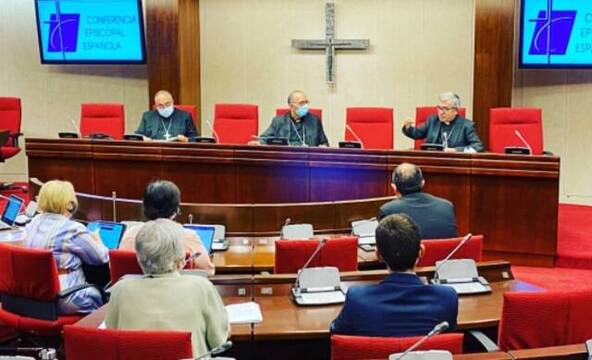 Omella, Argüello y Sanz  presentan las líneas de acción de la Iglesia para el nuevo curso