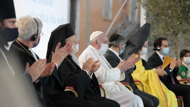 Francisco en un encuentro de líderes religiosos por la paz con la Comunidad de San Egidio, hace un par de años