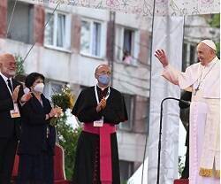 El Papa Francisco en su encuentro con los gitanos en Kosice, Eslovaquia