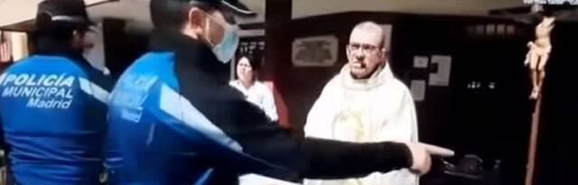 Policía interrumpe la misa en Madrid