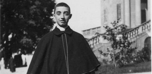 El joven Fornasini de seminarista... se ordenó con 27 años, en plena guerra y lo mataron 2 años después