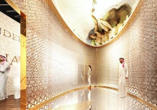 Pabellón vaticano en la Expo Dubai 2020, con la Creación del Hombre, vista por Miguel Ángel