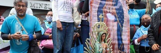 Imágenes de la Virgen de Guadalupe en una oración de 40 Días por la Vida
