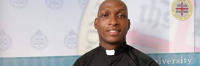 Cosmas, sacerdote de Nigeria