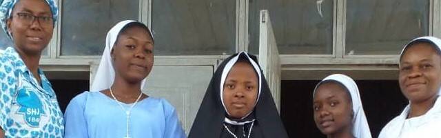 Hermanas del Santo Niño Jesús en Nigeria.