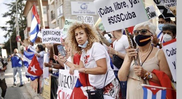 Manifestación en Madrid pidiendo libertades para Cuba - foto de Guillermo Navarro en ABC