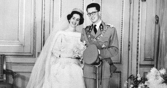 Balduino, rey de los belgas, y Fabiola posan el día de su boda en 1960... fueron siempre felices juntos