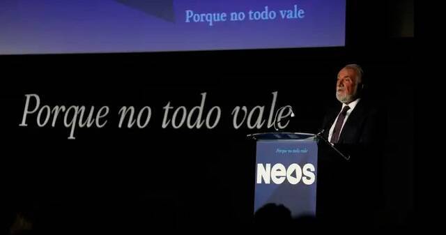 Mayor Oreja fue el ponente inicial en la presentación de Neos - foto de Gonzalo Pérez Mata, en La Razón