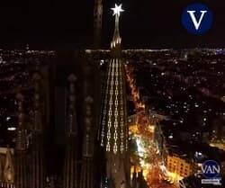 Estrella iluminada en la Sagrada Familia