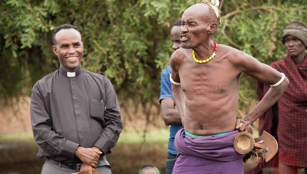 El padre Goesh, sacerdote en Etiopía