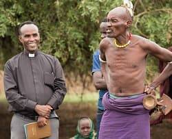 El padre Goesh, sacerdote en Etiopía