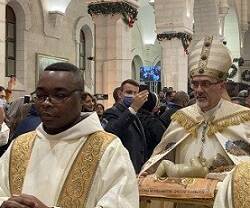 El Patriarca Latino, Pizzaballa, en la misa de Navidad en Belén el 24 de diciembre de 2021