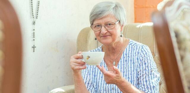 La doctora Marie Svatosova, veterana experta en cuidados paliativos, habla de Dios y la muerte