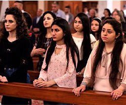 Cristianas árabes en una misa en Israel