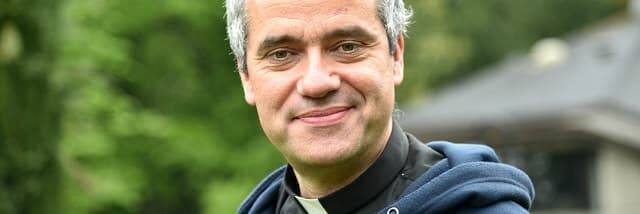 Jean Paul Hernández, jesuita