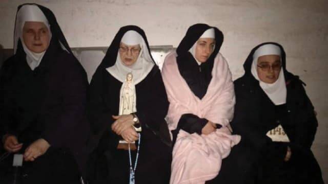 Benedictinas de Zytomyr (Ucrania) refugiadas en un sótano