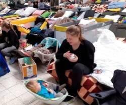 Madres ucranianas con niños recién nacidos. 