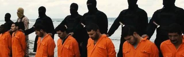 Mártires coptos en la playa de Libia.