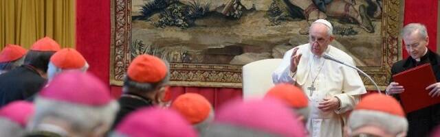 El Papa Francisco en una reunión de la Curia 