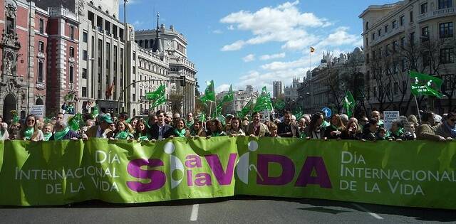 Marcha Sí a la Vida en Madrid en 2014 - el 25 de marzo es el Día Internacional de la Vida Humana