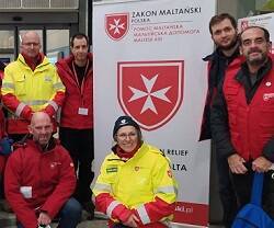 Sanitarios españoles, voluntarios de la Orden de Malta, al llegar a Polonia el 1 de abril... desde allí redistribuyen medicinas