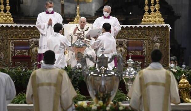 El Papa Francisco presidió este Jueves Santo la Misa Crismal en la basílica de San Pedro / Vatican Media