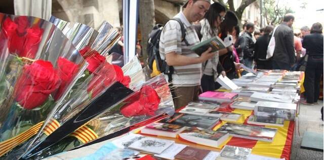En Sant Jordi los libros y las rosas salen a las calles... una ocasión para probar nuevas lecturas