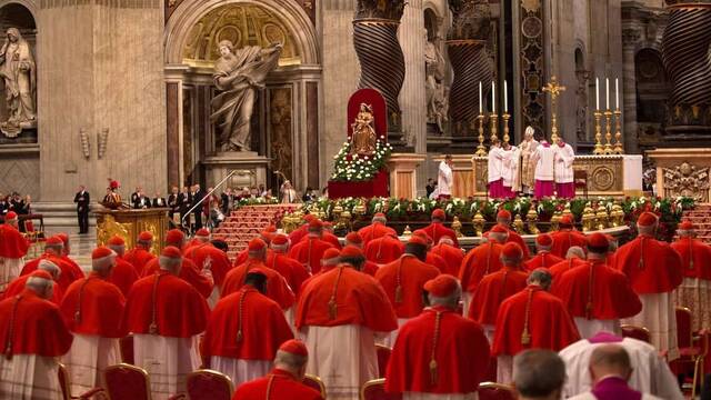 Francisco anuncia el nombramiento de 21 nuevos cardenales, entre ellos el  español Fernando Vérgez - ReL