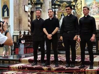 El camino de cuatro nuevos sacerdotes