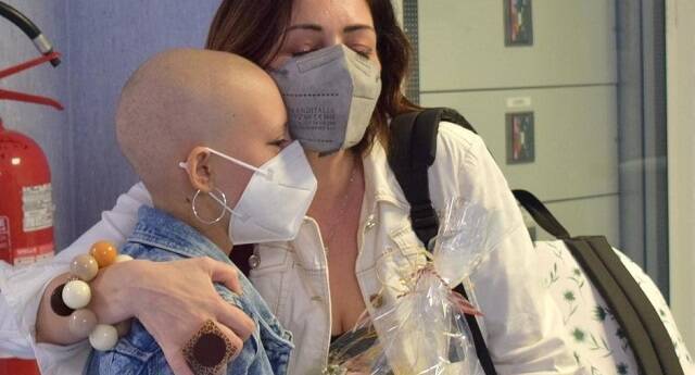 Una joven paciente del Hospital Niño Jesús, del Vaticano - se especializa en investigar enfermedades raras y tumores