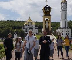 Al santuario de Zarvanytsia iban cien mil ucranianos; con la guerra, unos cientos, y sus refugiados