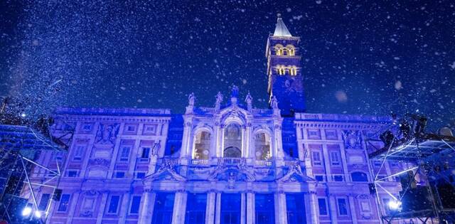 ¡Nieva en Roma, en pleno mes de agosto! La Basílica de Santa María la Mayor celebra su fiesta grande