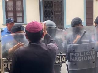 Nicaragua: acoso policial al obispo