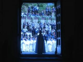 L'Aquila: el Papa abrió la Puerta Santa