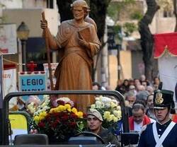 El apóstol Santiago en procesión en Mendoza, Argentina, según la tradición local