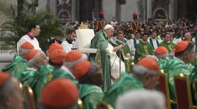 Francisco pidió a los cardenales no dejar de maravillarse de formar parte de la Iglesia / Vatican Media