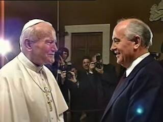Lo que le pidió Juan Pablo II a Gorbachov
