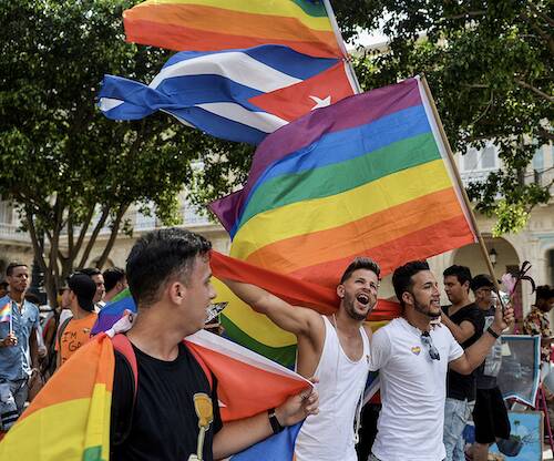 Cuba, en brazos del lobby gay: camino de aprobar el matrimonio homosexual y los vientres de alquiler
