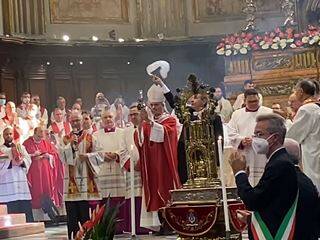Nápoles: se licuó la sangre de San Genaro