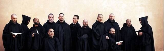 Benedictinos de Nursia, Italia, posan para Christopher McLallan