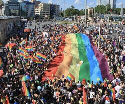 Cuestionar los postulados del lobby gay... camino de ser un «delito de lesa humanidad» para la ONU