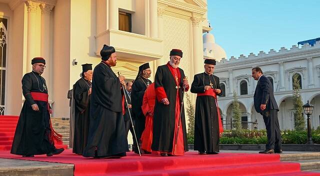 El Patriarca siríaco Mar Awa III en el sínodo asirio de 2022... los antiguos nestorianos llegaron a China en el 635