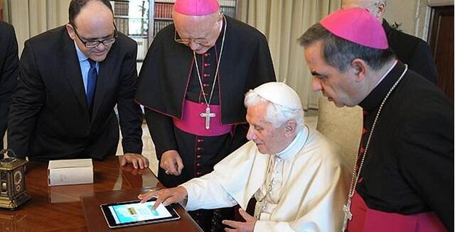 En 2011 Benedicto XVI envió el primer tuit y en 2012 se presentó oficialmente la cuenta Pontifex