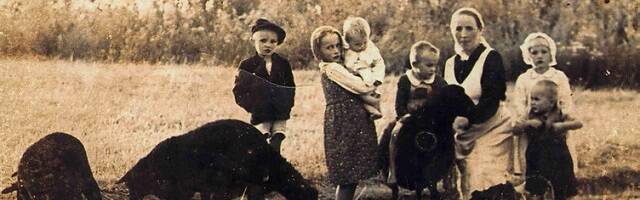 Józef Ulma fotografía a su mujer e hijos meses antes del martirio 