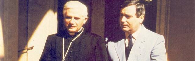 Cardenal Ratzinger con Vittorio Messori.