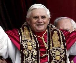Benedicto XVI el día de su elección.