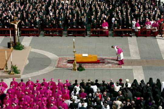 Funeral por Benedicto XVI.