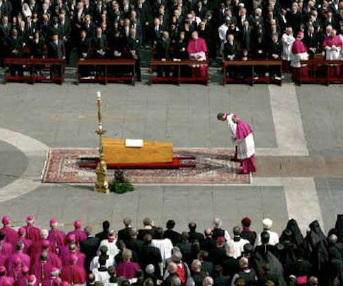 Funeral por Benedicto XVI.