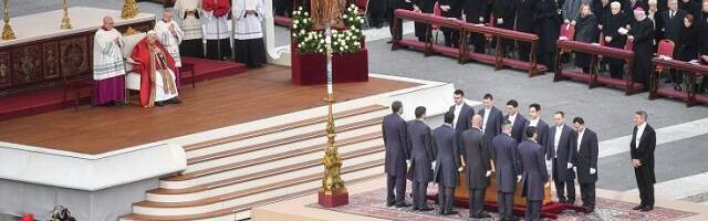El funeral de Benedicto XVI expresado en fotografías