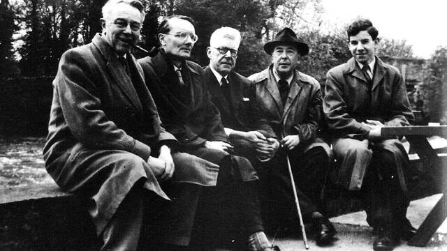 Algunos de los Inklings: de izquierda a derecha en la foto, JRR Tolkien, Owen Barfield, Charles Williams, CS Lewis y una quinta persona. Foto: Marion E. Wade Center, Wheaton College.